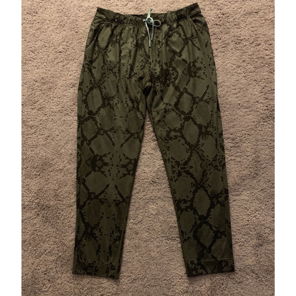 Lululemon Jett Crop Slim